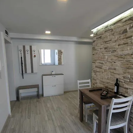 Urban Haven Apartament * Warna